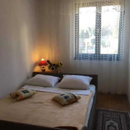 Apartman Rino Apartment *